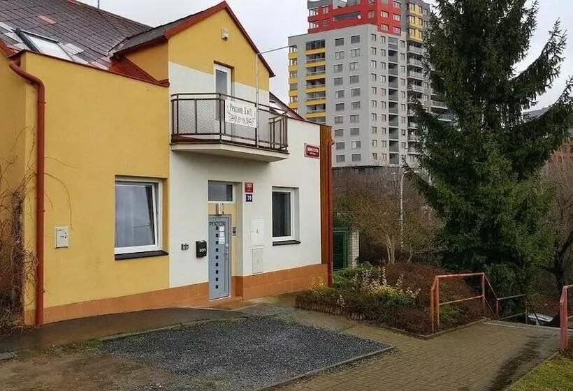 Majatalo Penzion Sofi