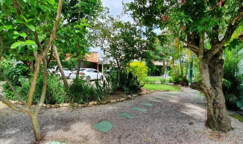 پانسیون Pousada Charle Brown