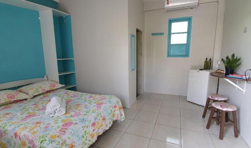 پانسیون Pousada Charle Brown