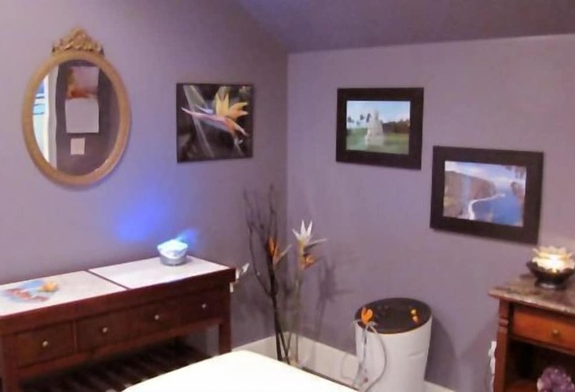 Общежитие Hale Springs Inn