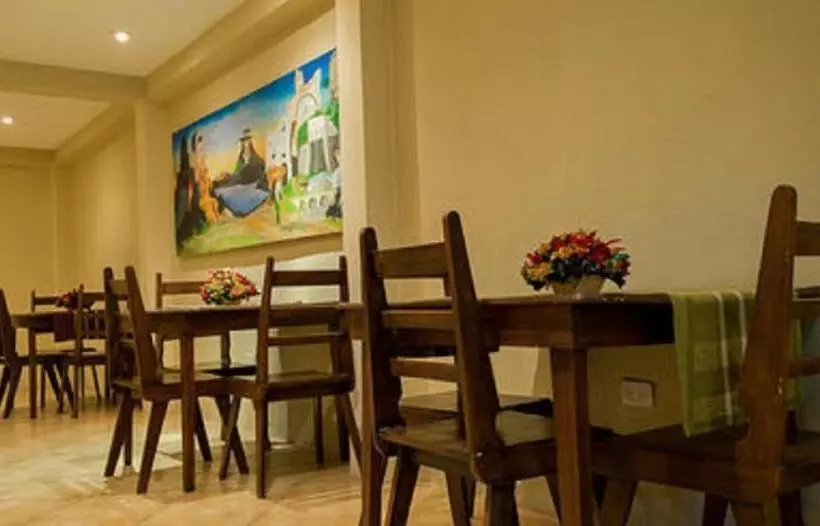 هاستل Y Bungalows Santa Ana
