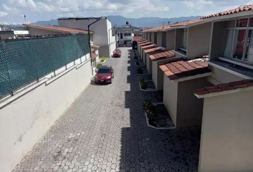 هاستل Y Bungalows Santa Ana