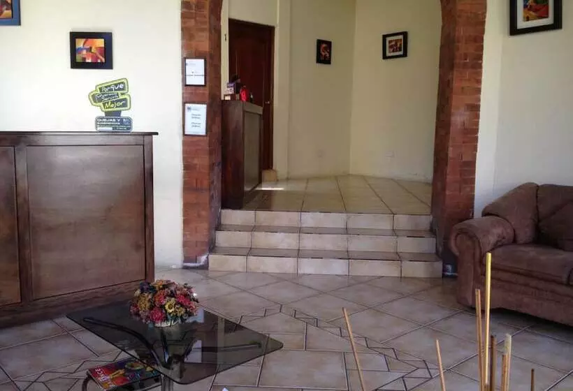 هاستل Y Bungalows Santa Ana
