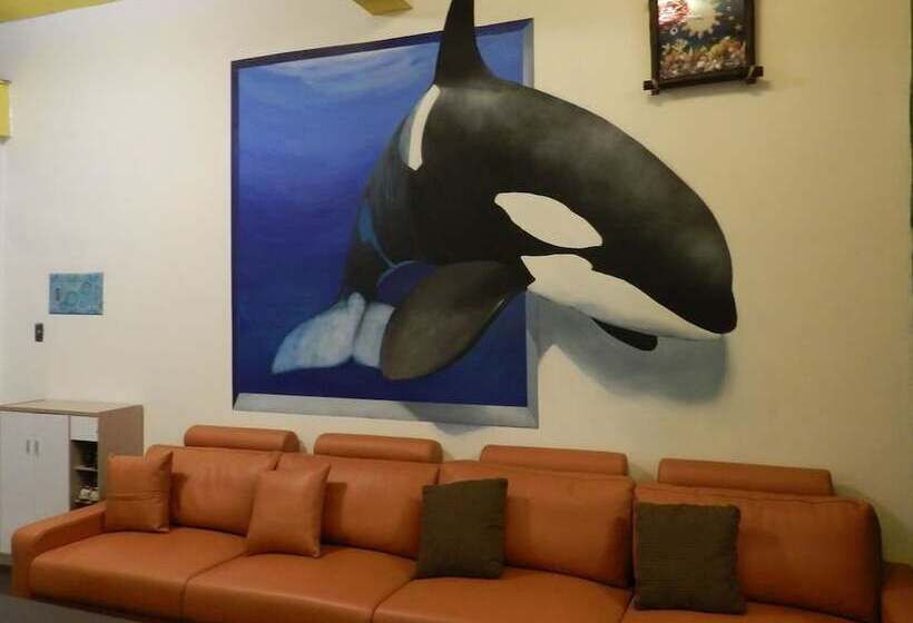 هتل کپسول Light Blue Hostel