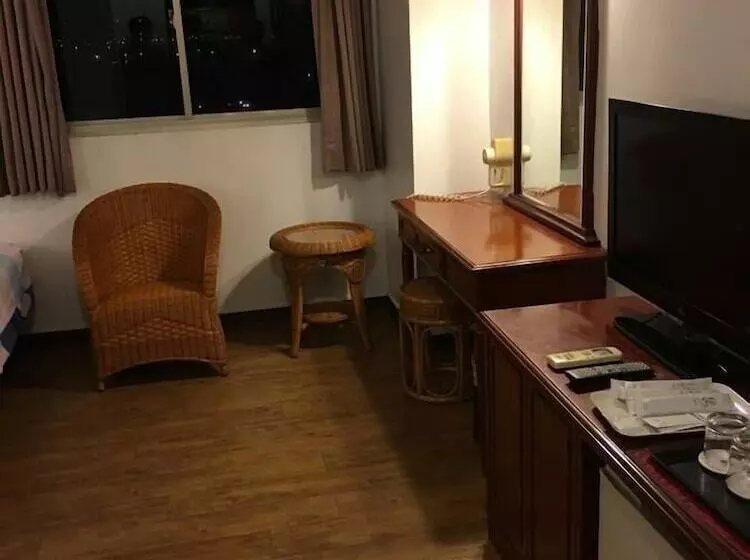 هتل کپسول Light Blue Hostel