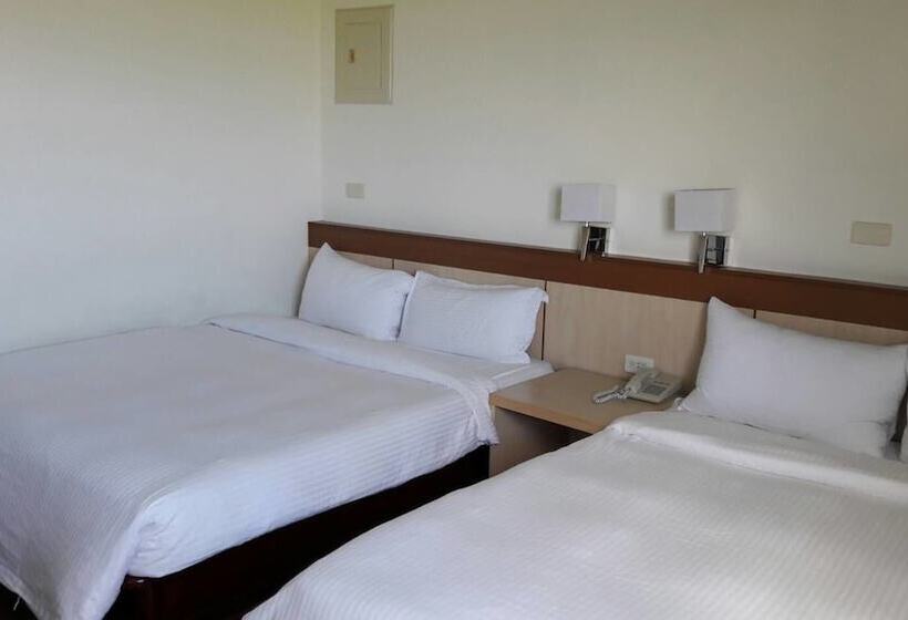 هتل کپسول Light Blue Hostel