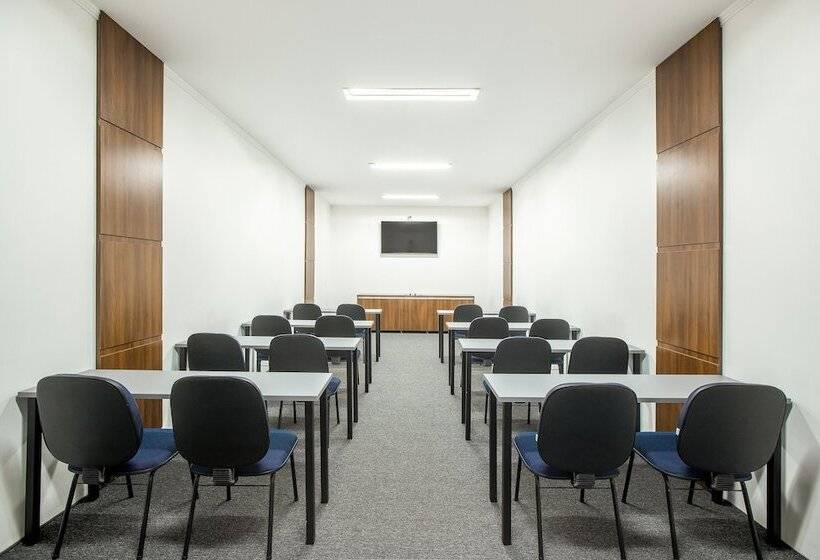 בית מלון כפרי Sumare Park