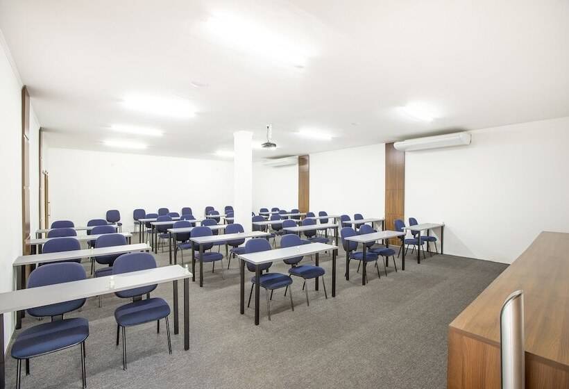 בית מלון כפרי Sumare Park