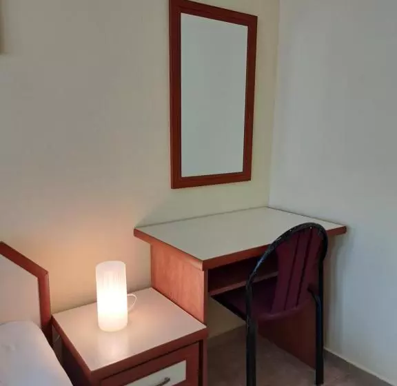 ペンション Guest House Polikseni