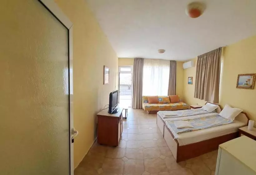 ペンション Guest House Polikseni