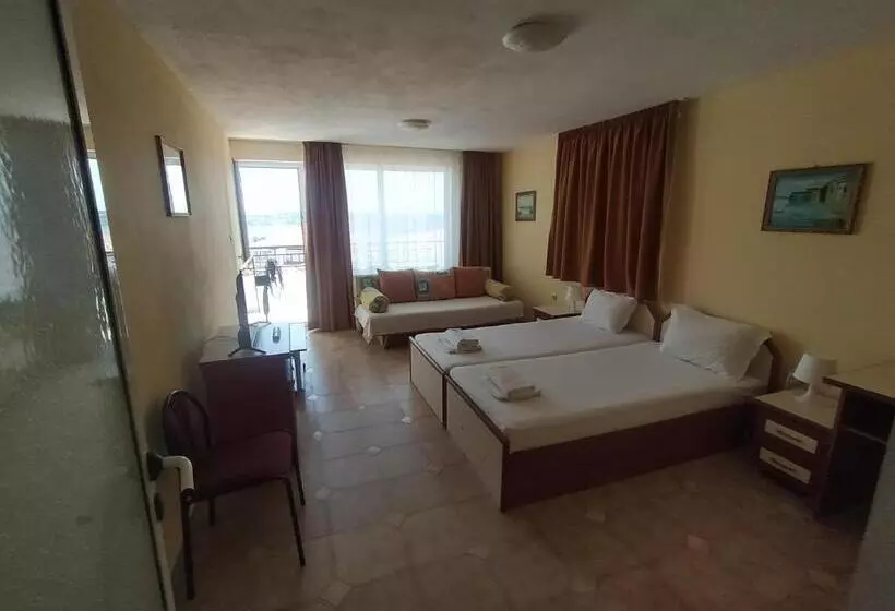 ペンション Guest House Polikseni