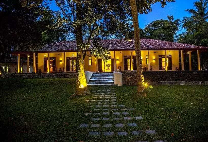 Majatalo Kurundu Villa By Unrushed