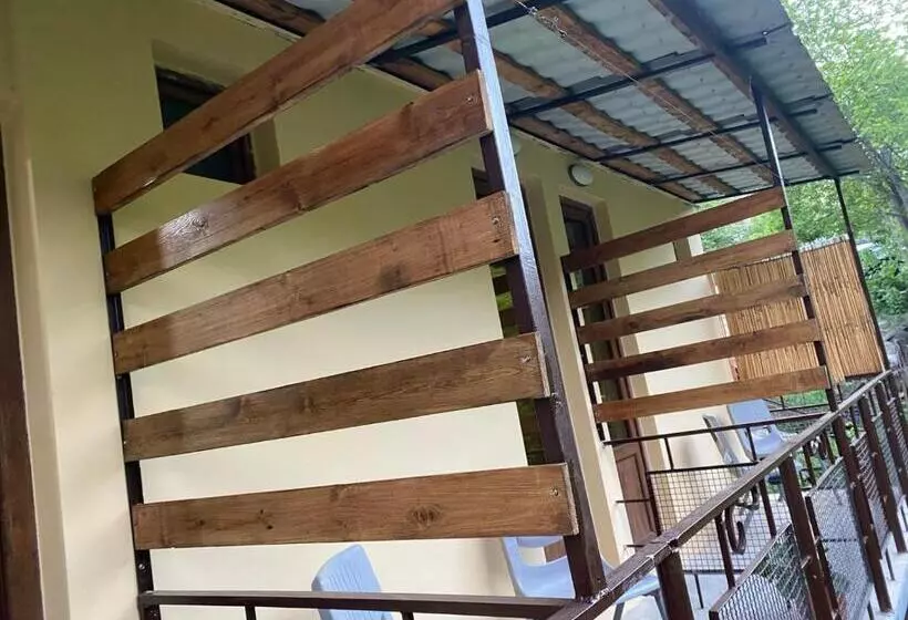 Retkeilymaja Dilbo House