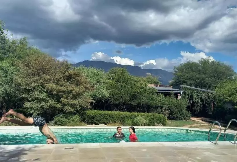 Retkeilymaja El Jarillal