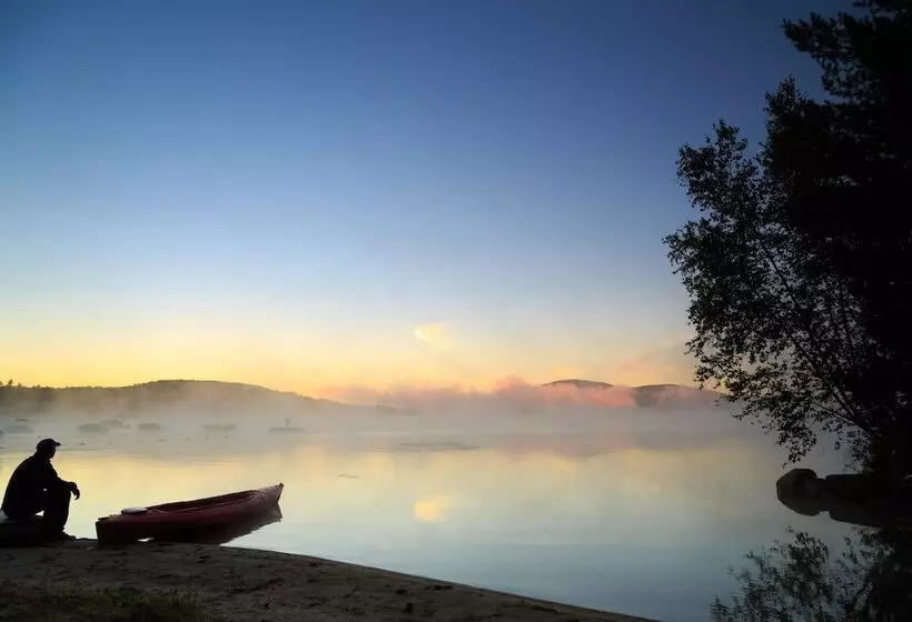 Retkeilymaja Inn At Pleasant Lake
