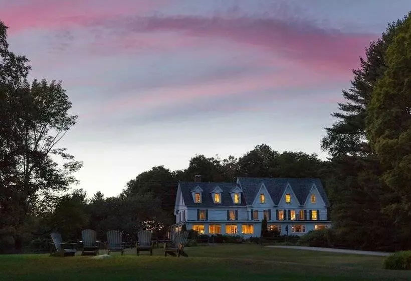 Retkeilymaja Inn At Pleasant Lake