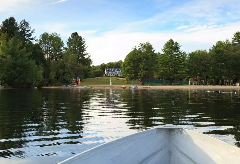 Retkeilymaja Inn At Pleasant Lake