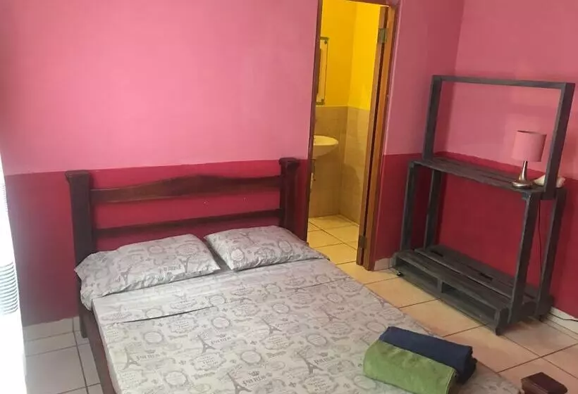 ユースホステル Residencia De La Marina