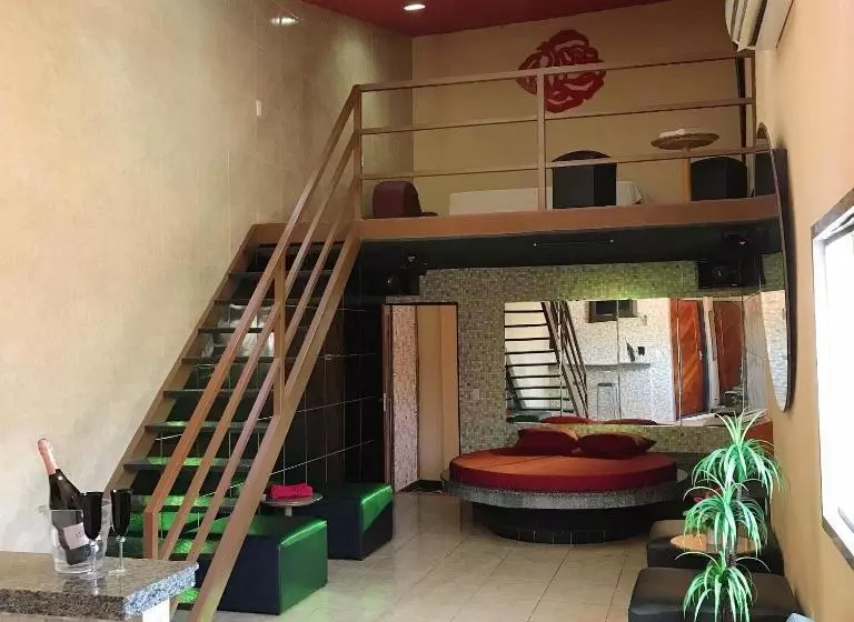 Motel Emoções