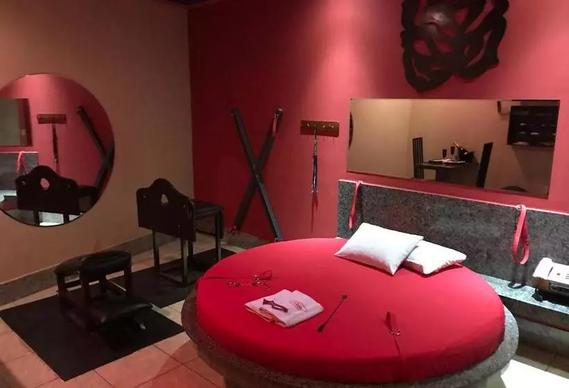 Motel Emoções