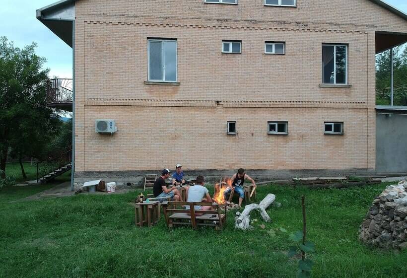 پانسیون Art House Kutateli