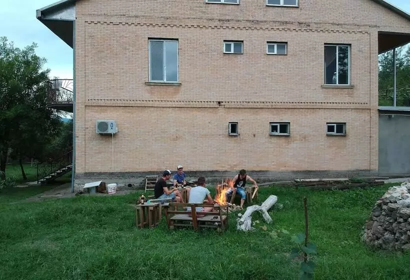 پانسیون Art House Kutateli