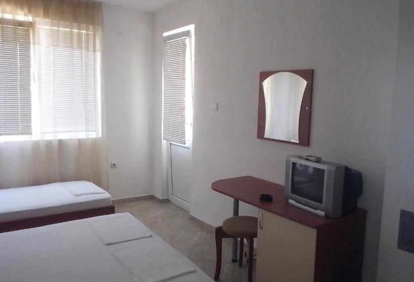 پانسیون Guest House Krasi