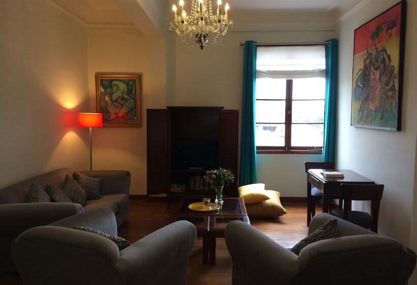 بنسيون Larq'a Park Rooms