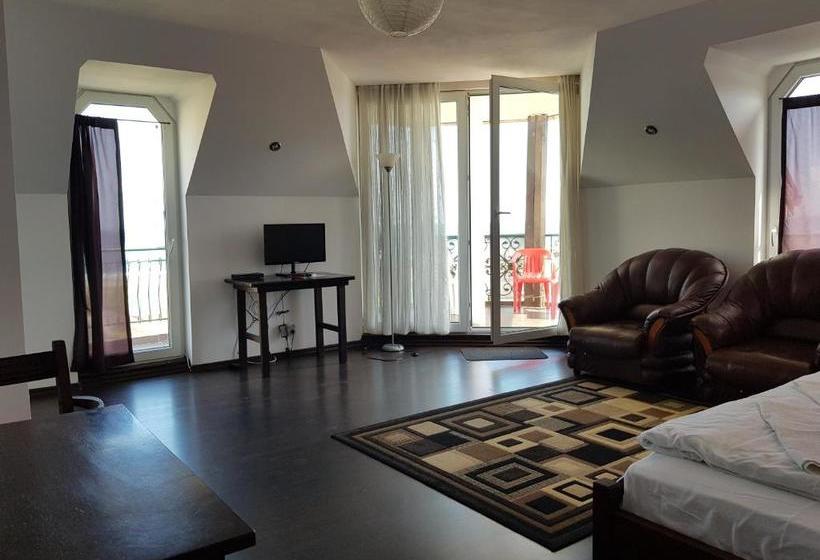 Пансион Sunny Island Obzor