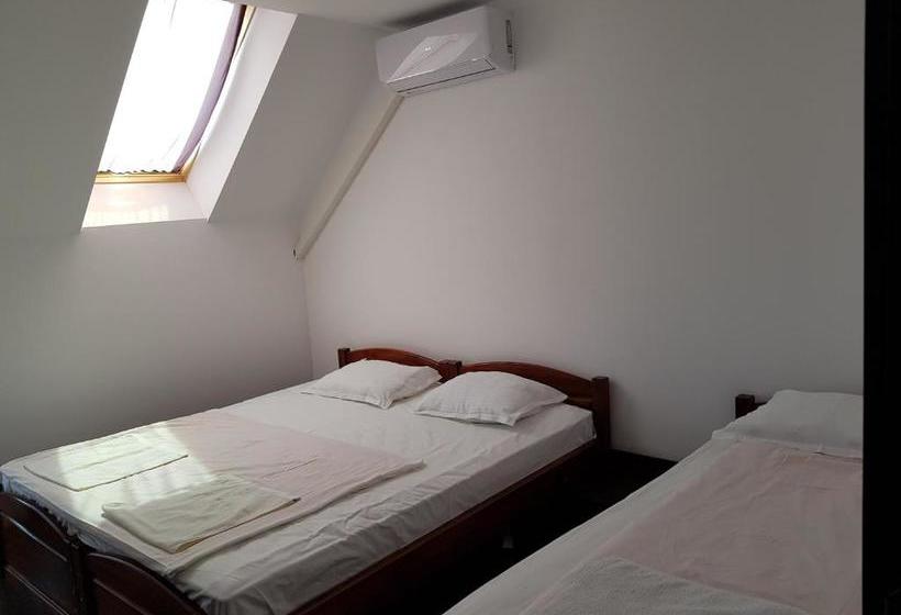 Пансион Sunny Island Obzor