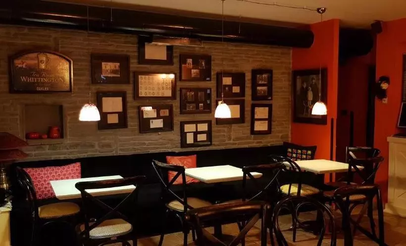 ペンション Villa Themistokli