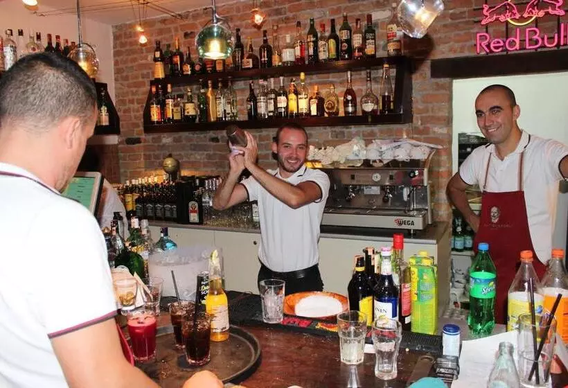 ペンション Villa Themistokli