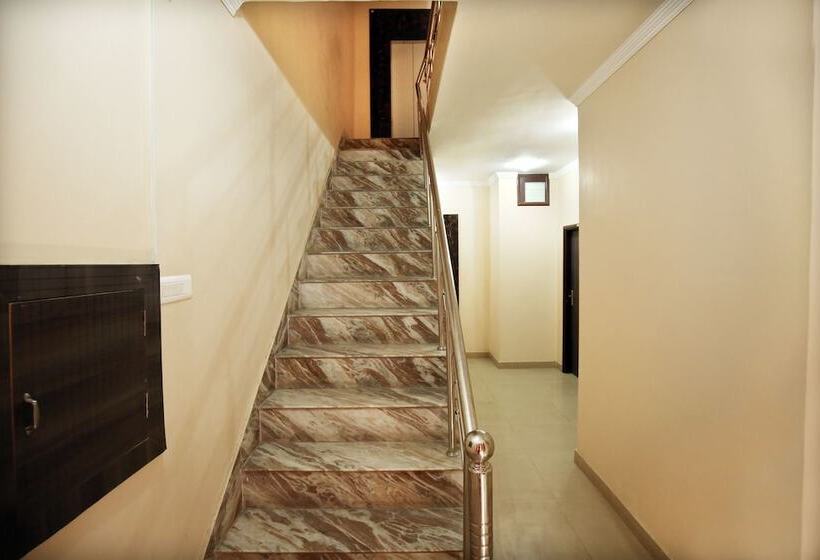 هاستل Oyo 7676 Golden Sunrise Inn