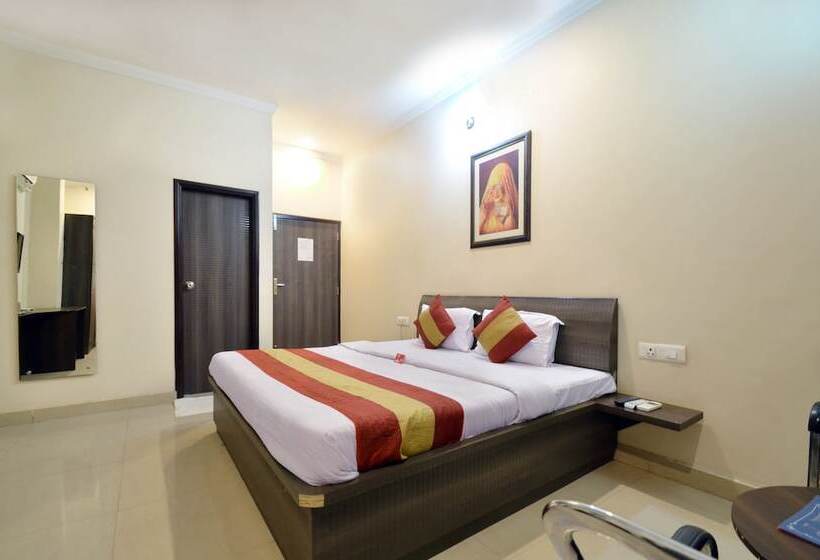 هاستل Oyo 7676 Golden Sunrise Inn