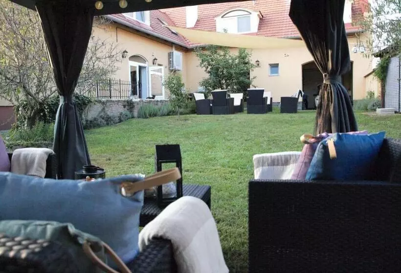 ペンション Malom Tó Vendégház Tapolca