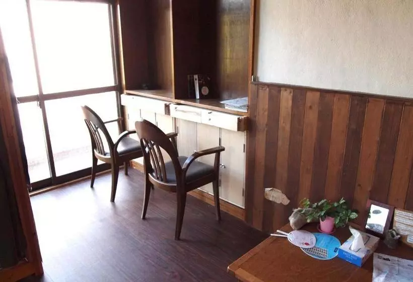 ペンション Nikkorisou Backpackers Hostel