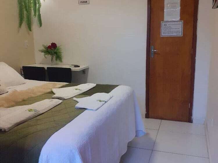 Pension (Hôtel basse catégorie) Pousada Vitória