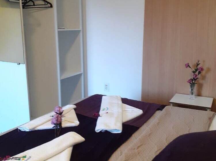 Pension (Hôtel basse catégorie) Pousada Vitória