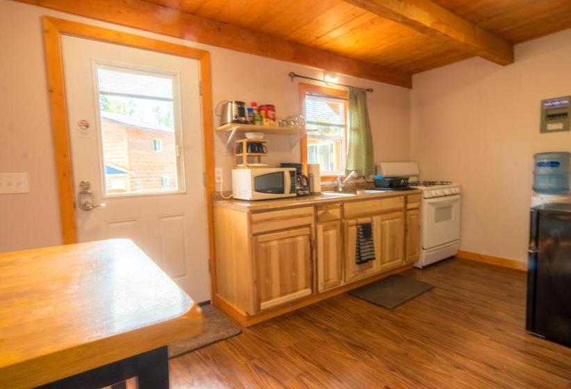 פנסיון Talkeetna Lovelee Cabins