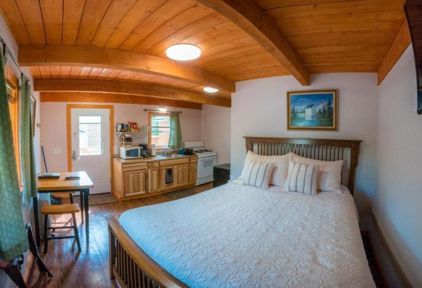 פנסיון Talkeetna Lovelee Cabins