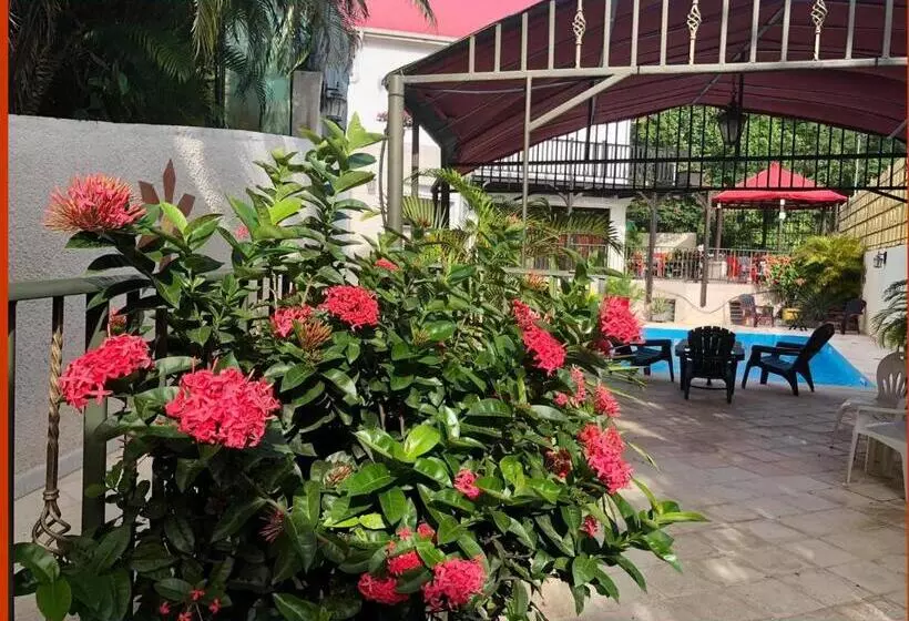 پانسیون Villa Labrousse