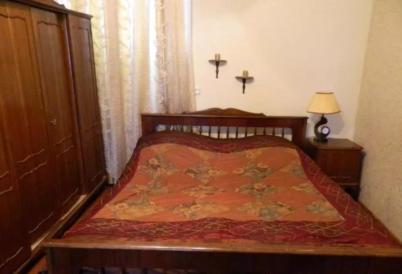 پانسیون Guest House Gidi