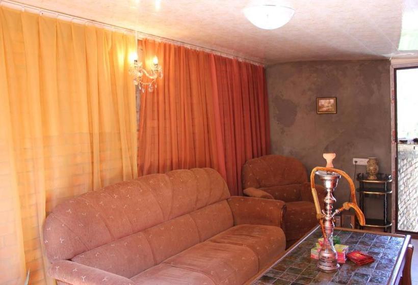 پانسیون Guest House Gidi