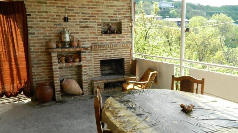 پانسیون Guest House Gidi