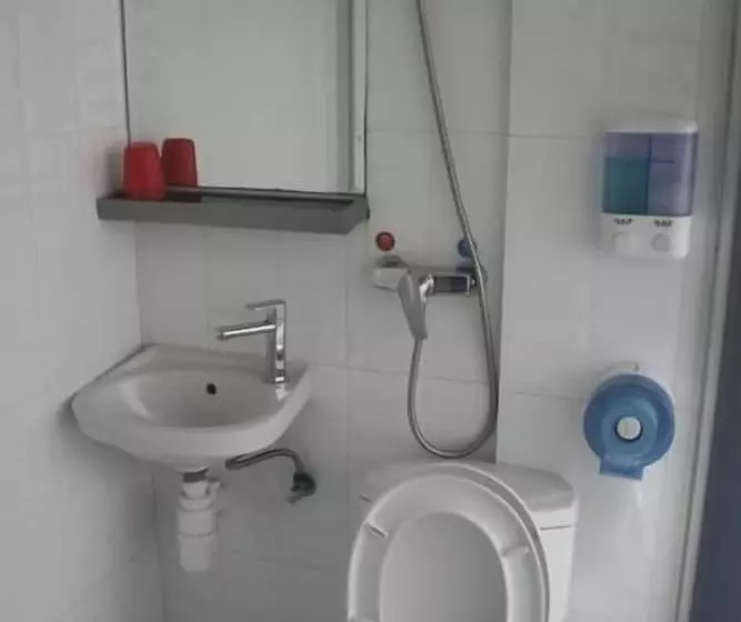 پانسیون K&b Hostel