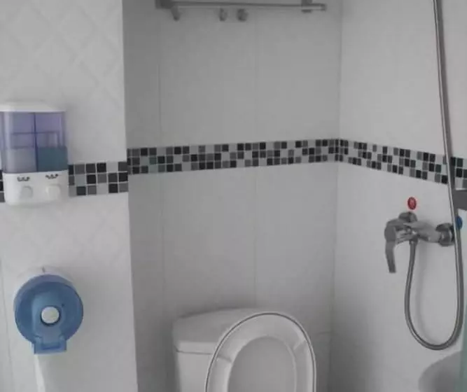 پانسیون K&b Hostel