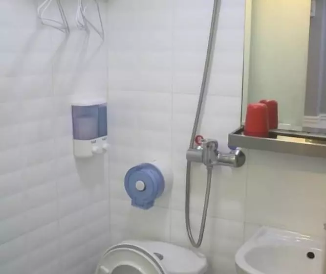 پانسیون K&b Hostel