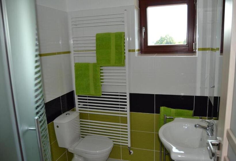 Panzió Penzion Bez Modrého Páva