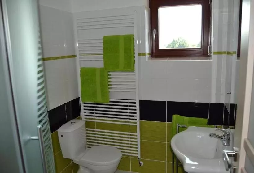 Majatalo Penzion Bez Modrého Páva