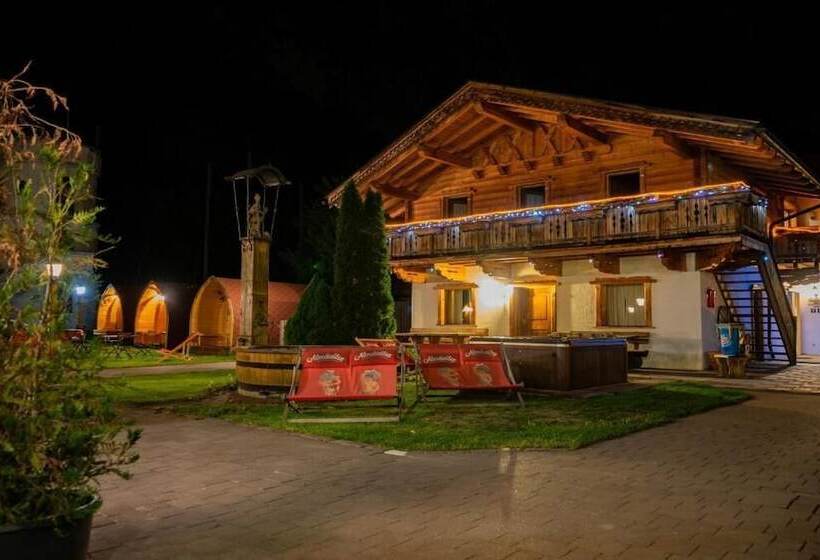 هاستل Rafting Alm